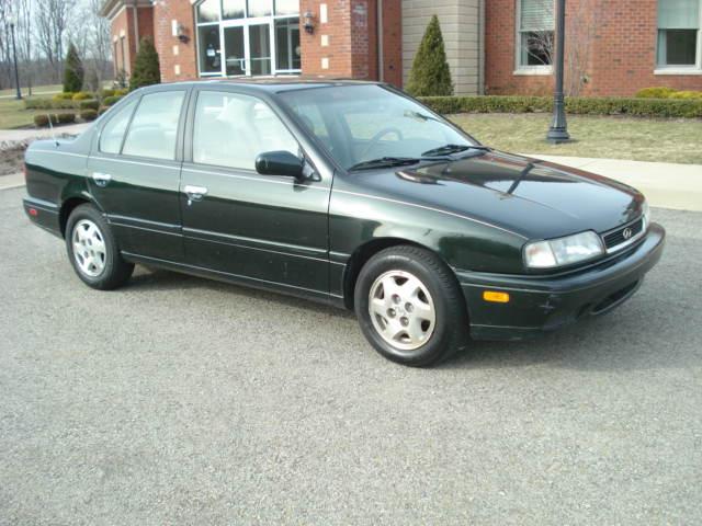 Infiniti G20 Touring. 1996 Infiniti G20